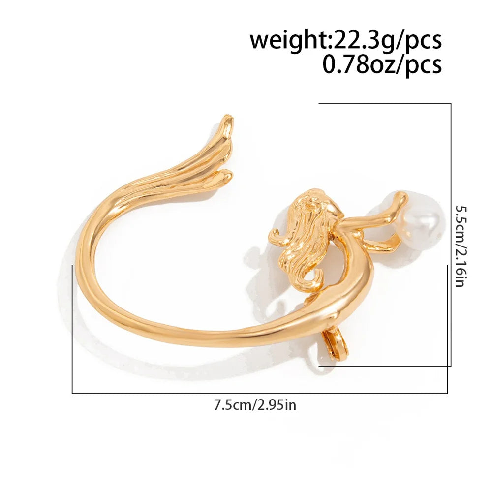 Gold earring with measurements and weight details on a white background