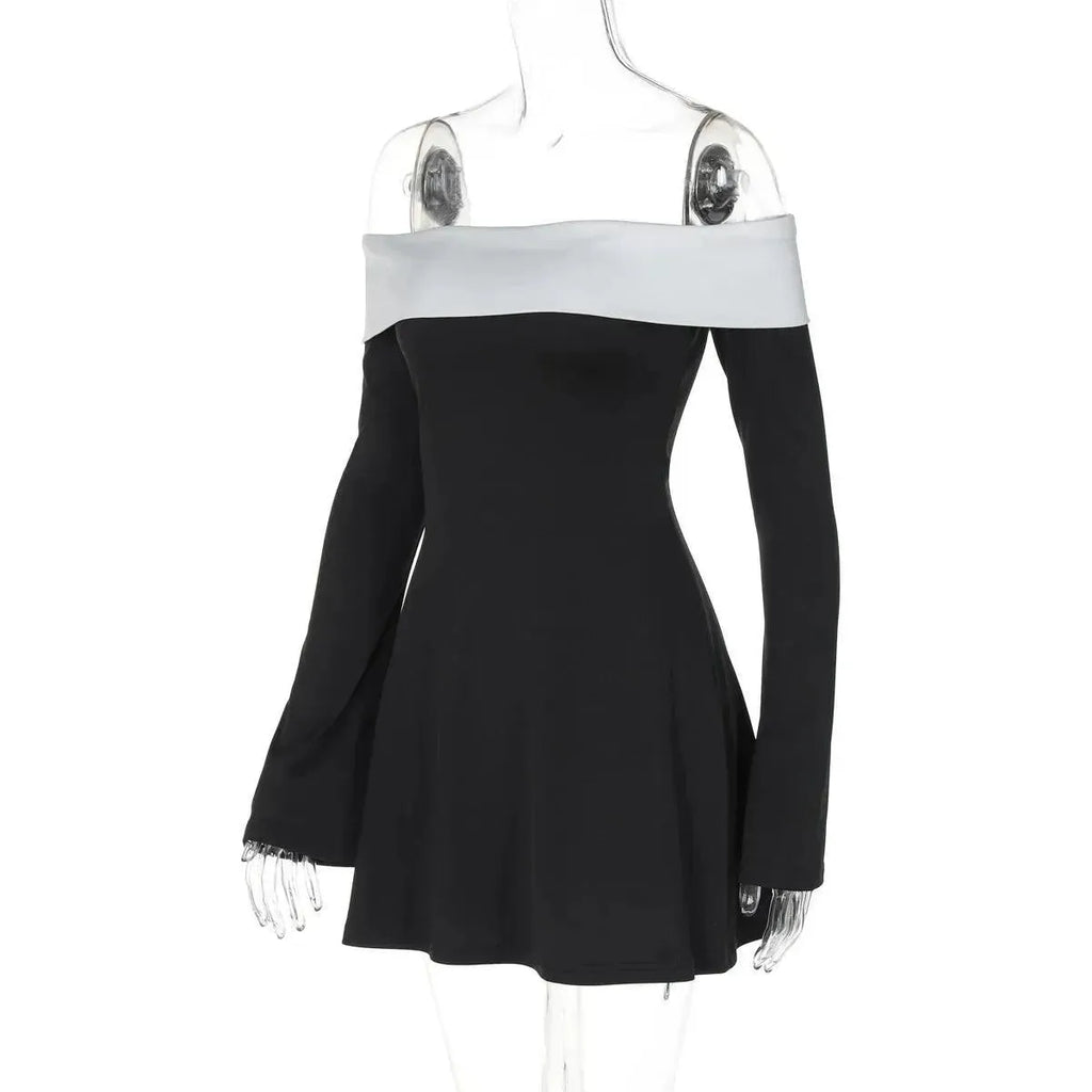 Black and white dress on a mannequin